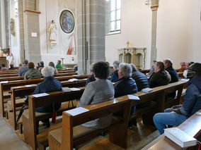 Vorstellung der Kommunionkinder in St. Crescentius (Foto: Karl-Franz Thiede)